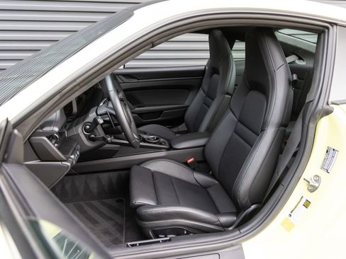 Certified 2025 Porsche 911 Carrera 4 GTS AWD/4WD image 5