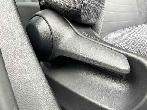 Used 2023 Toyota Corolla SE w/ SE Premium Package FWD image 26