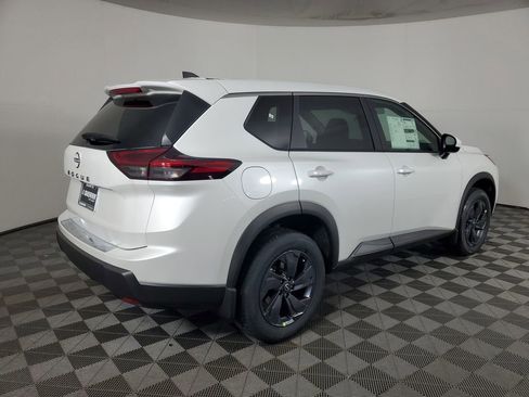 New 2026 Nissan Rogue SV image 4