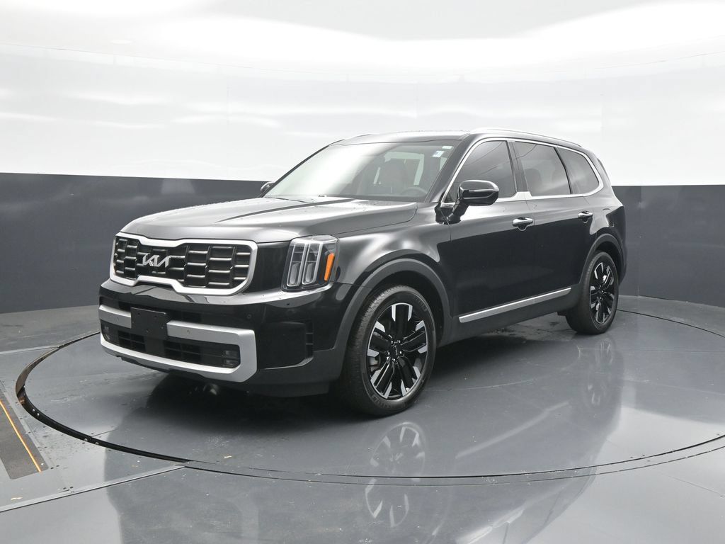 Used 2025 Kia Telluride SX w/ SX Captain's Chair Package AWD/4WD image 3