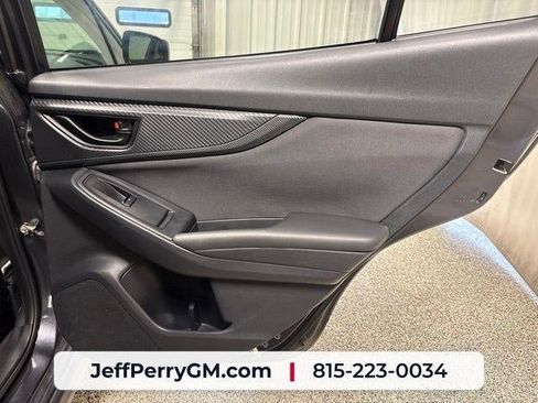 Used 2018 Subaru Crosstrek 2.0i Premium AWD/4WD image 18