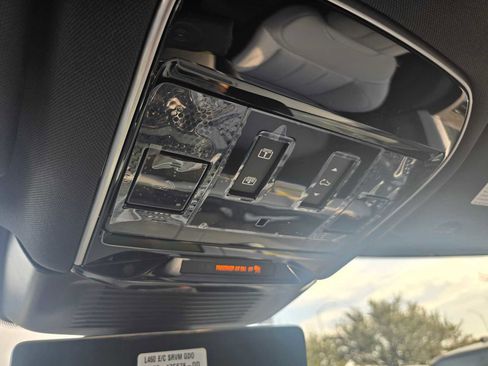 New 2026 Land Rover Range Rover Sport Dynamic SE image 32