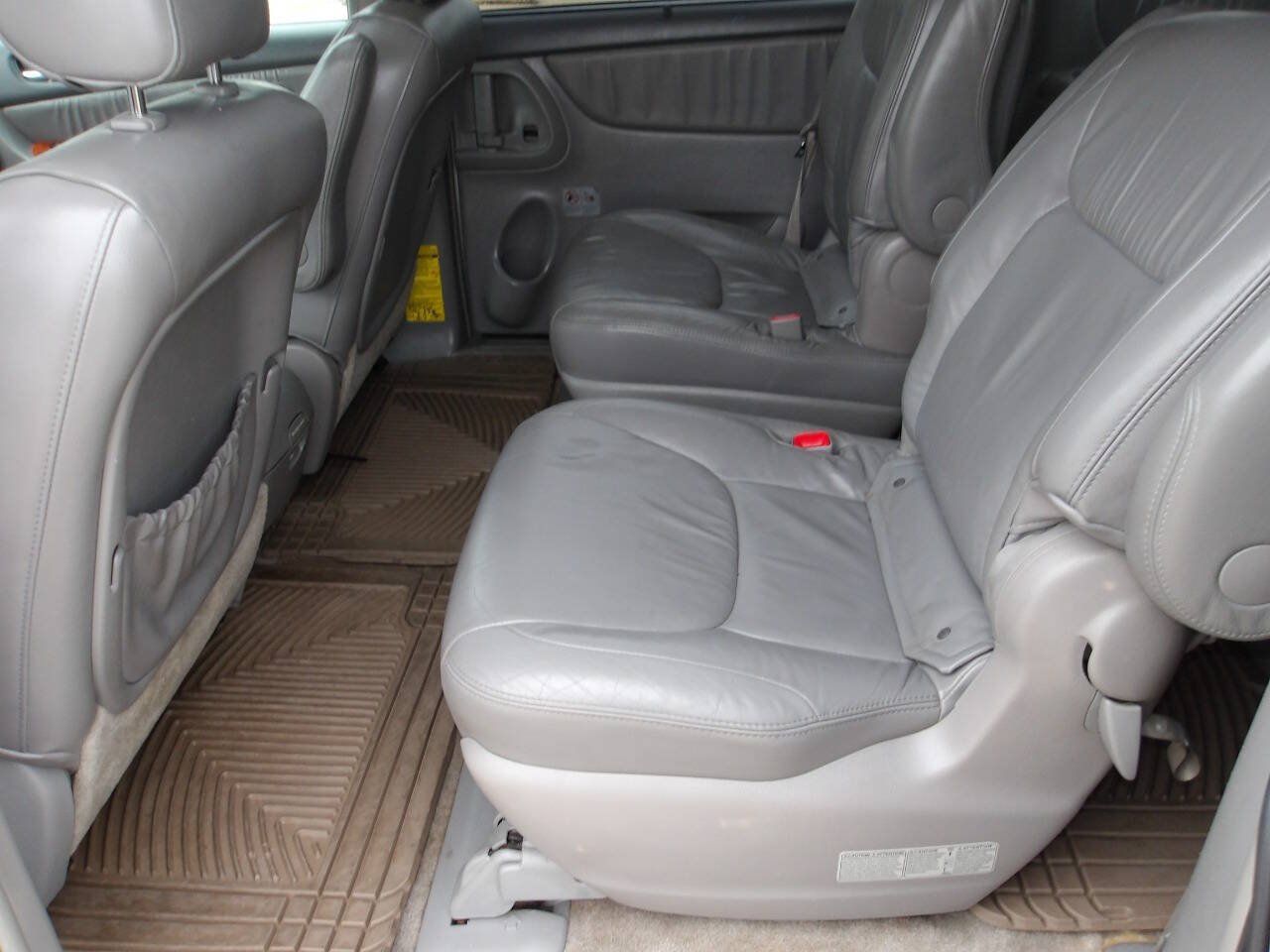 Used 2008 Toyota Sienna XLE Limited w/ XLE Limited Pkg 1 FWD image 19