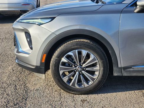 Used 2024 Buick Envision Preferred image 8