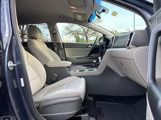 Used 2017 Kia Sportage LX AWD/4WD image 14