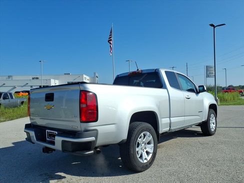 Used 2018 Chevrolet Colorado LT w/ LT Convenience Package RWD image 3