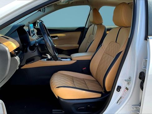 Used 2023 Nissan Sentra SV w/ SV Premium Package image 25