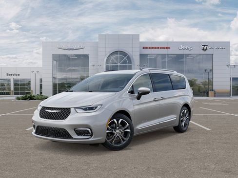 New 2026 Chrysler Pacifica Pinnacle image 1