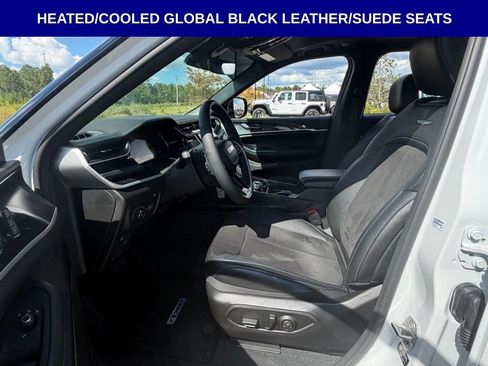 Used 2024 Jeep Grand Cherokee Trailhawk AWD/4WD image 5