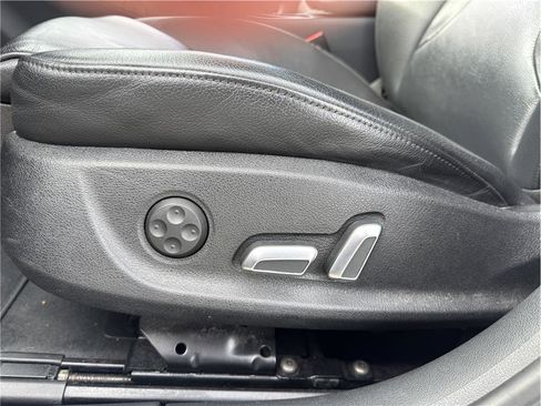 Used 2016 Audi A4 2.0T Premium Plus w/ Technology Package image 18