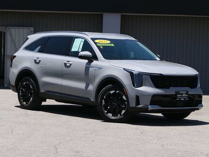 Used 2025 Kia Sorento S