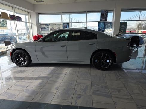 Used 2022 Dodge Charger SXT w/ Plus Group image 3