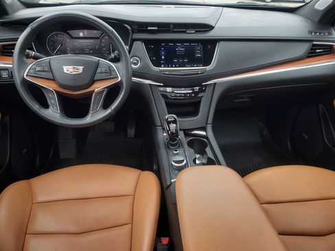 Used 2023 Cadillac XT5 Premium Luxury w/ LPO, Floor Liner Package AWD/4WD image 25