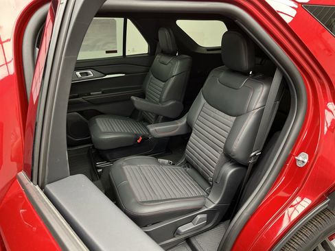New 2026 Ford Explorer ST-Line w/ ST-Line Street Pack AWD/4WD image 13