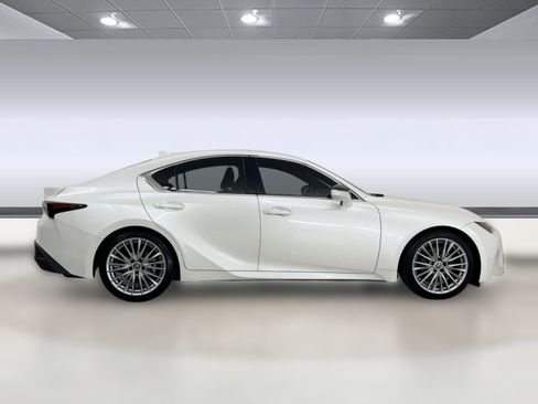 Certified 2025 Lexus IS 300 w/ Premium Package image 8
