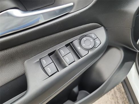 New 2026 Buick Envista Preferred image 11