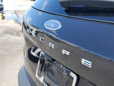 Used 2022 Ford Escape SEL w/ Technology Package FWD image 6