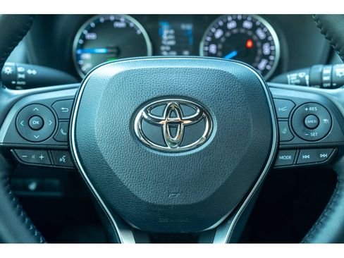 Used 2022 Toyota RAV4 SE w/ SE Grade Weather Package AWD/4WD image 17