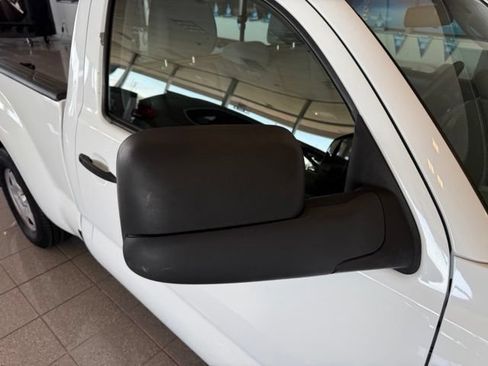 Used 2014 Toyota Tacoma 2WD Regular Cab image 12
