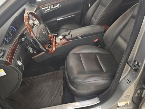 Used 2013 Mercedes-Benz S 550 4MATIC image 4