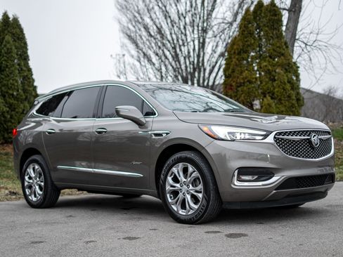 Used 2020 Buick Enclave Avenir w/ Avenir Technology Package image 3