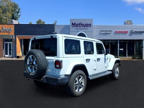 Used 2020 Jeep Wrangler Unlimited Sahara AWD/4WD image 5