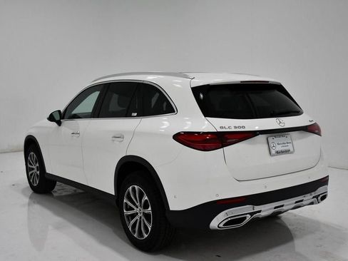 Certified 2025 Mercedes-Benz GLC 300 4MATIC image 2