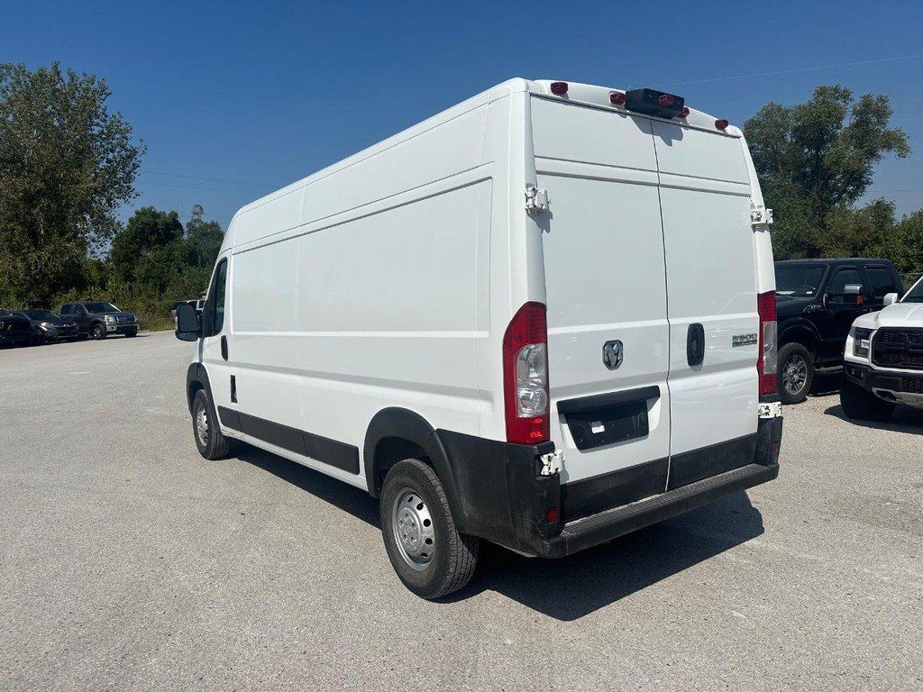 Used 2024 RAM ProMaster 2500 w/ Convenience Group FWD image 15