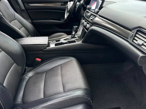 Used 2019 Honda Accord Sport image 15