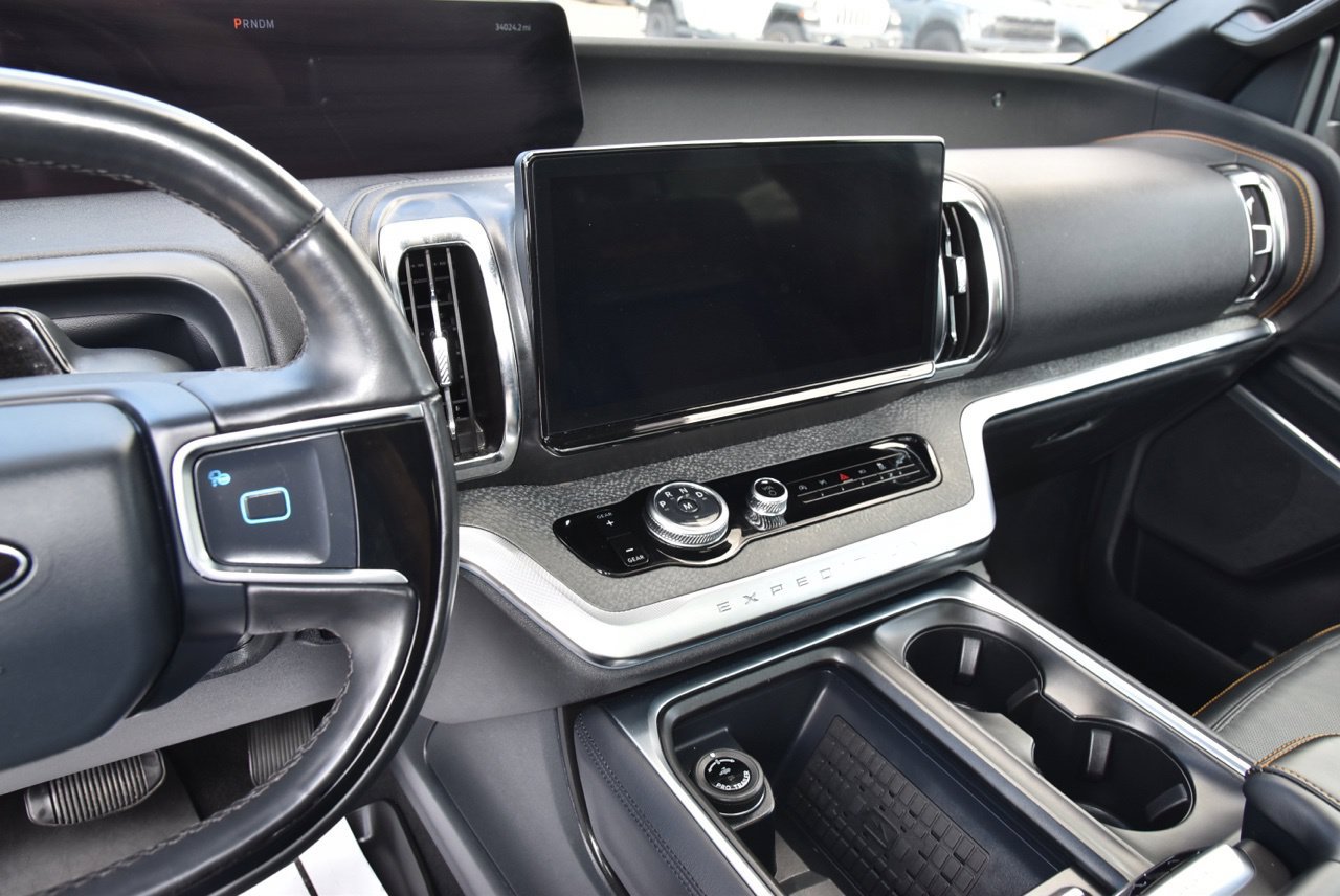 Used 2025 Ford Expedition Tremor AWD/4WD image 9