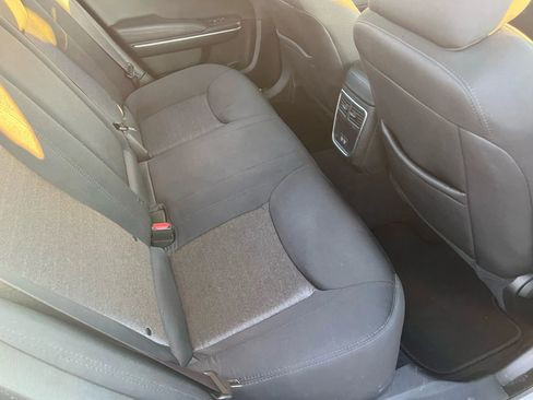 Used 2022 Chrysler 300 Touring w/ Sport Appearance Package image 24