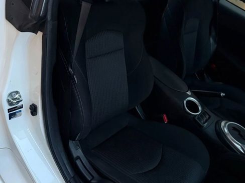 Used 2016 Nissan 370Z Coupe image 19