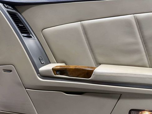 Used 2008 Cadillac XLR RWD image 12
