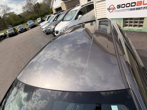 Used 2021 Toyota C-HR XLE image 9