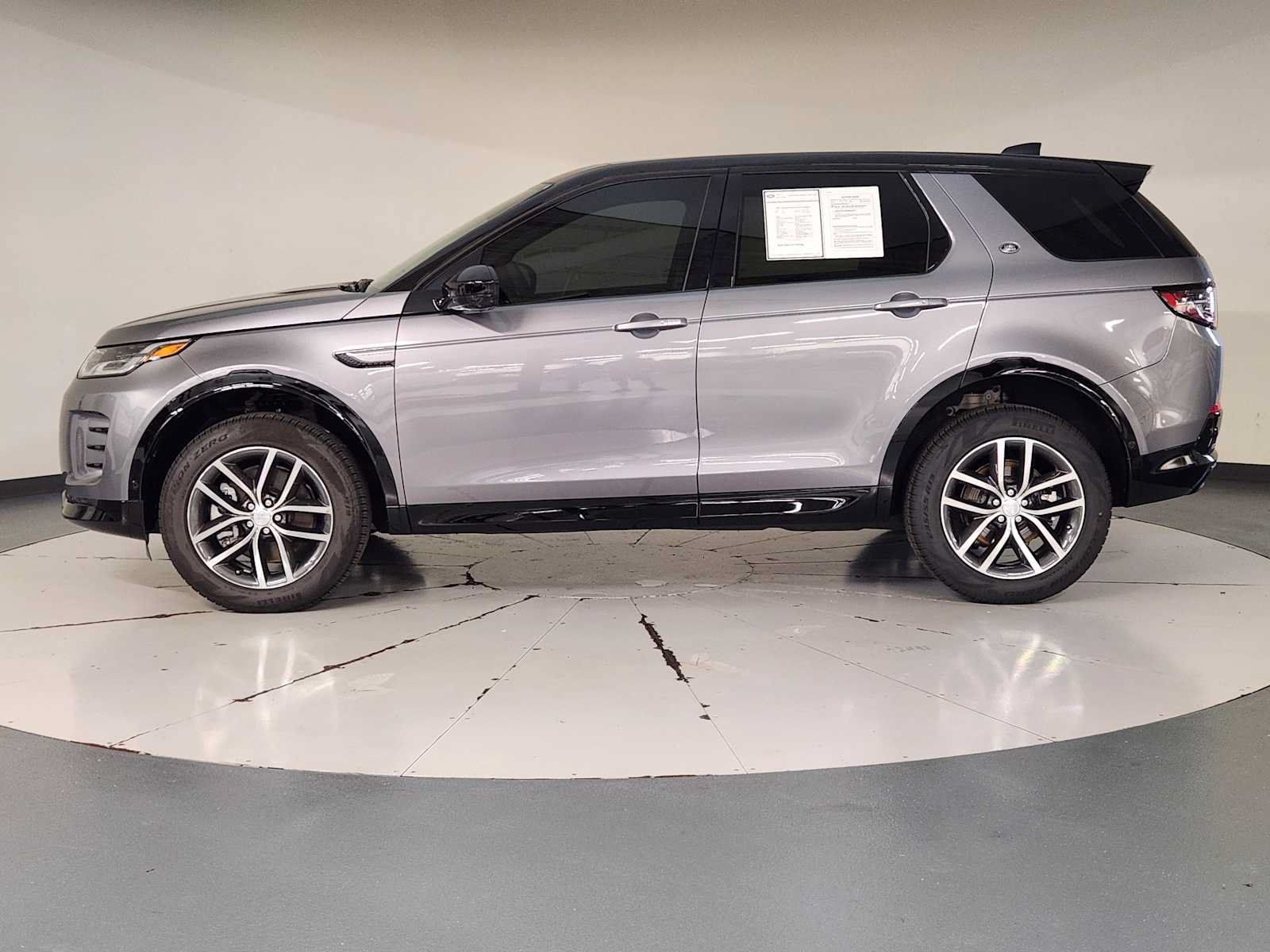 Used 2026 Land Rover Discovery Sport Landmark AWD/4WD image 5