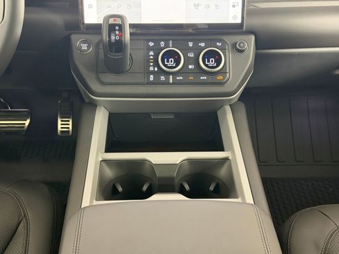 New 2026 Land Rover Defender 110 X AWD/4WD image 24