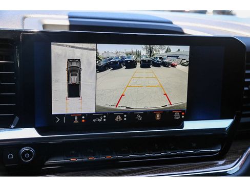 Used 2024 Chevrolet Silverado 1500 LT Trail Boss w/ LT Trail Boss Premium Package AWD/4WD image 23