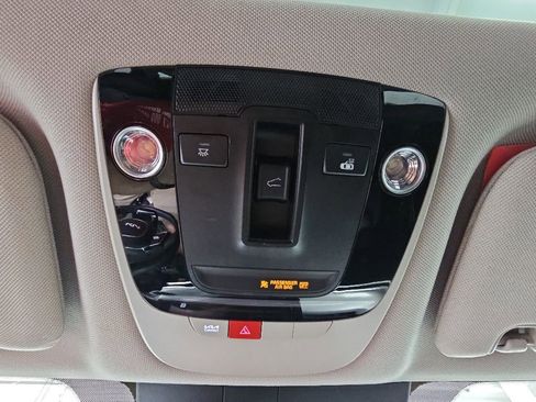 Used 2024 Kia Sorento S w/ Panoramic Sunroof Package FWD image 21