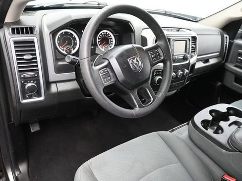 Used 2019 RAM 1500 Classic SLT RWD image 18