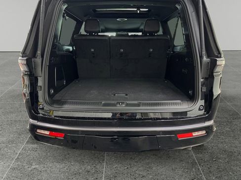 New 2026 Jeep Grand Wagoneer L Limited AWD/4WD image 13