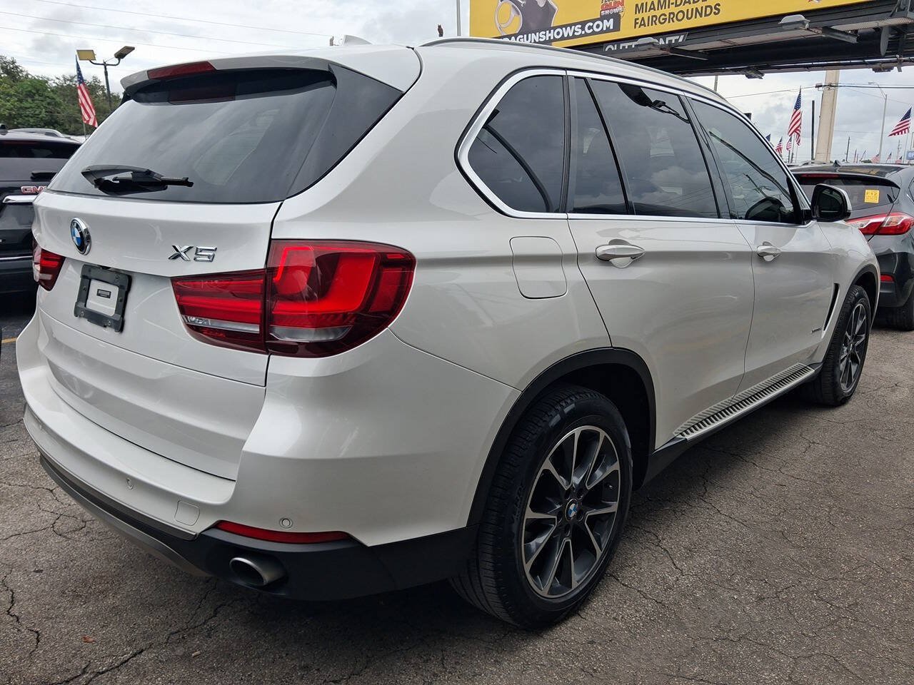 Used 2017 BMW X5 xDrive35i AWD/4WD image 4