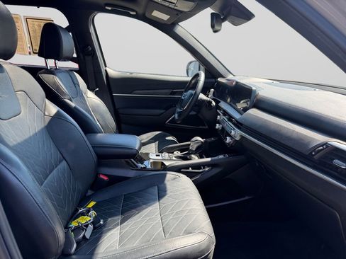 Certified 2024 Kia Telluride EX X-Line AWD/4WD image 17