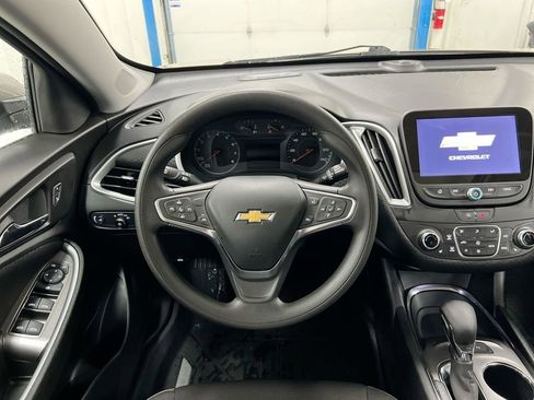 Used 2024 Chevrolet Malibu LT FWD image 11