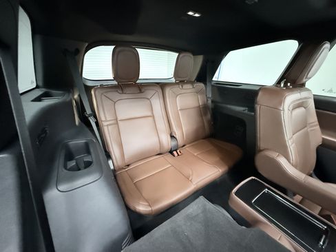 Used 2025 Lincoln Aviator Reserve w/ Jet Appearance Package AWD/4WD image 28