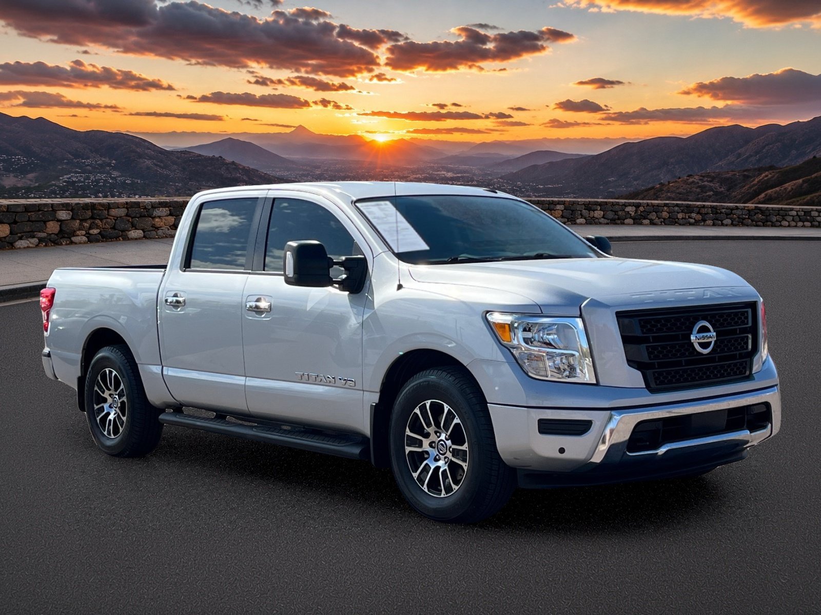 Used 2020 Nissan Titan SV w/ SV Convenience Package RWD image 7