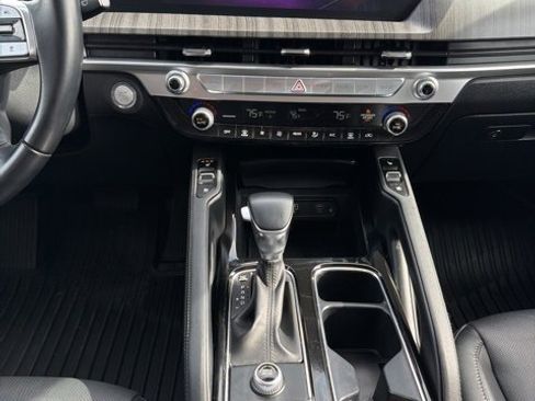 Certified 2023 Kia Telluride EX w/ EX Captain's Chair Package image 28