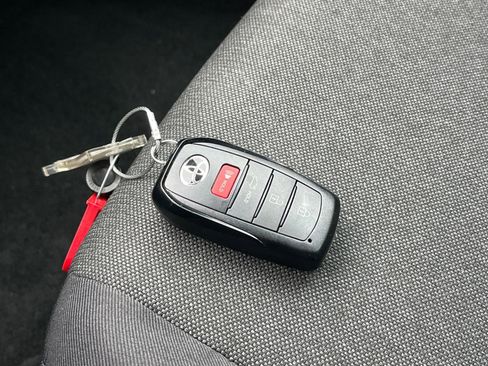 Used 2025 Toyota Camry LE image 23