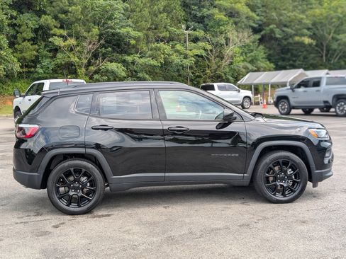 Used 2022 Jeep Compass Latitude w/ Convenience Group FWD image 10