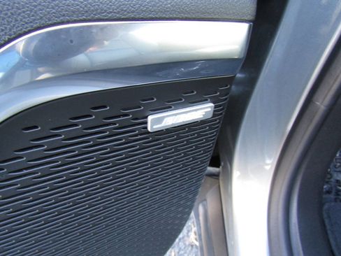 Used 2025 GMC Acadia Elevation w/ Elevation Premium Package image 21