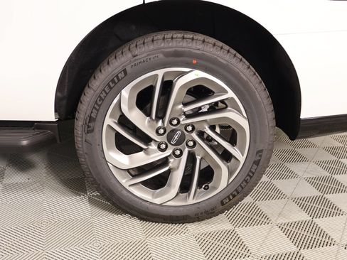 New 2026 Lincoln Navigator Premiere AWD/4WD image 19
